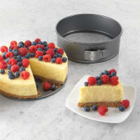 Focus 900409 Spring Form Cake Pan, 9" Dia. x 3"deep, Aluminum