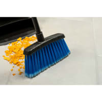 Carlisle 30"L Duo-Sweep® Lobby Broom w/ Angle Bristles & Black Handle (4685914)