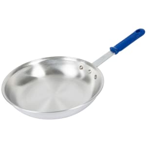 175-4010 10" Wear-Ever® Aluminum Frying Pan w/ Solid Silicone Handle