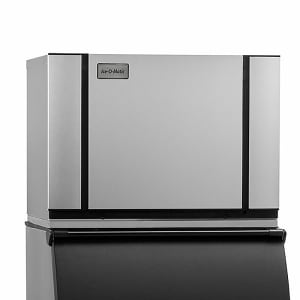 159-CIM0530HW 30 1/4" Elevation Series™ Half Cube Ice Machine Head - 586 lb/24 hr, Water Coo...