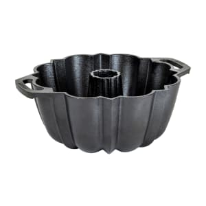261-LLFCP Fluted Bundt Pan - 9 4/5" x 4 3/10", Seasoned Cast Iron