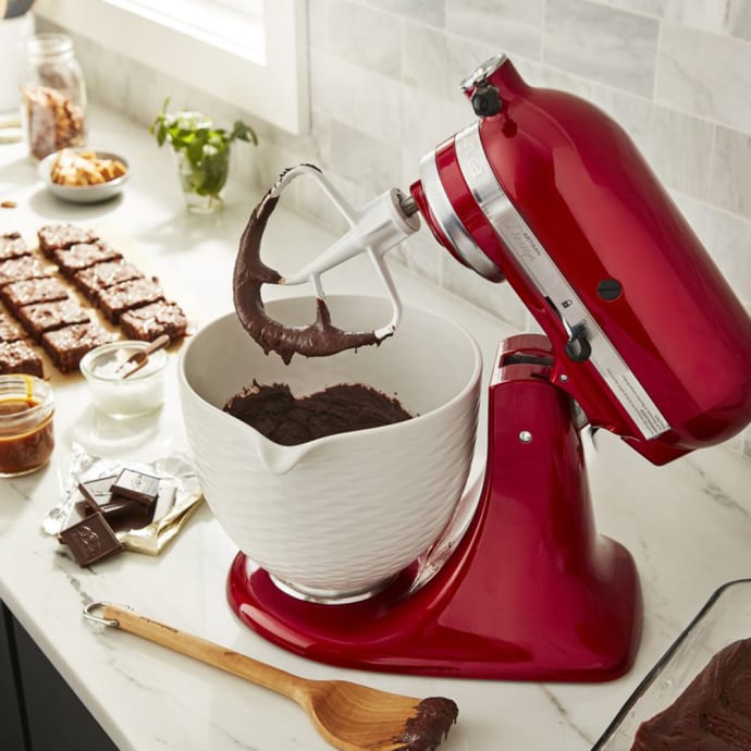 KitchenAid KSM155GBCA 10 Speed Stand Mixer w/ 5 qt Glass Bowl &  Accessories, Candy Apple Red