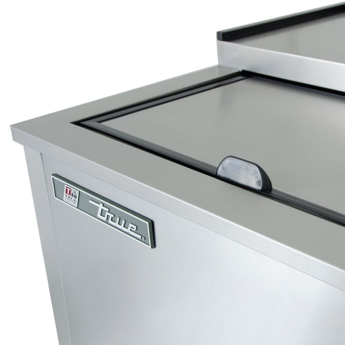 True Td 50 18 S 50 Forced Air Bottle Cooler Holds 396 12 Oz Bottles Lid