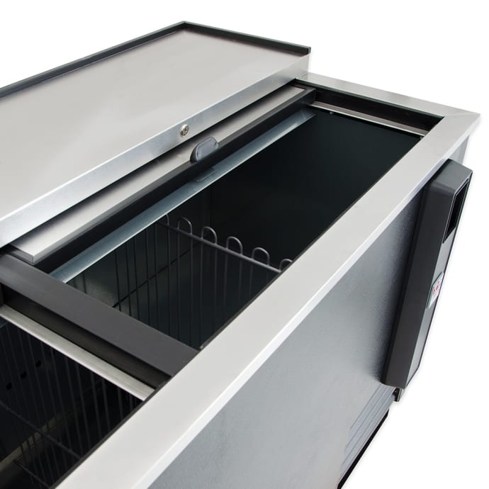 True Td 95 38 95 Forced Air Bottle Cooler Holds 900 12 Oz Bottles Lid Locks 115v True Td 95 38 95 Forced Air Bottle Cooler Holds 900 12 Oz Bottles Lid Locks 115v