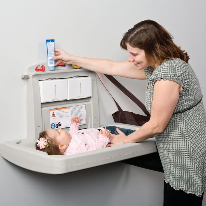 Rubbermaid FG781888LPLAT Horizontal Wall Mounted Changing Station Plastic Platinum