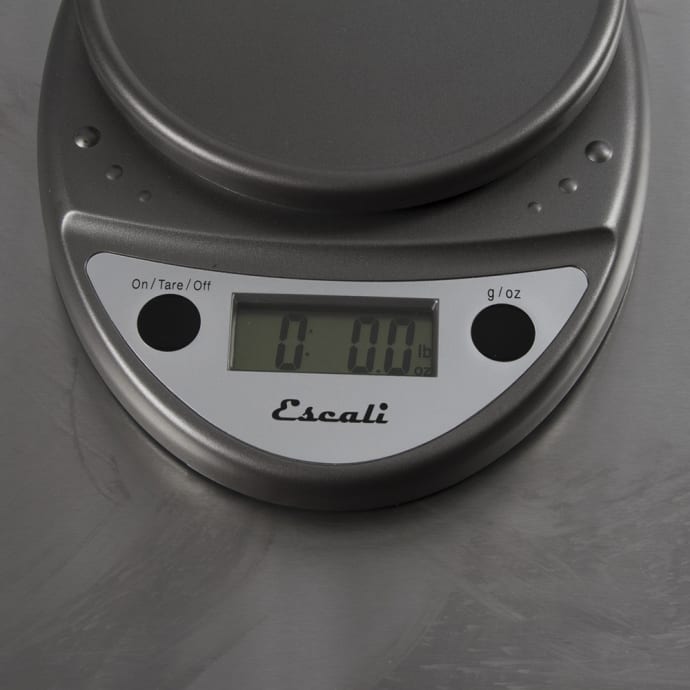 San Jamar / Escali SCDG11BK 11 lb. Black Round Digital Portion Control  Kitchen Scale
