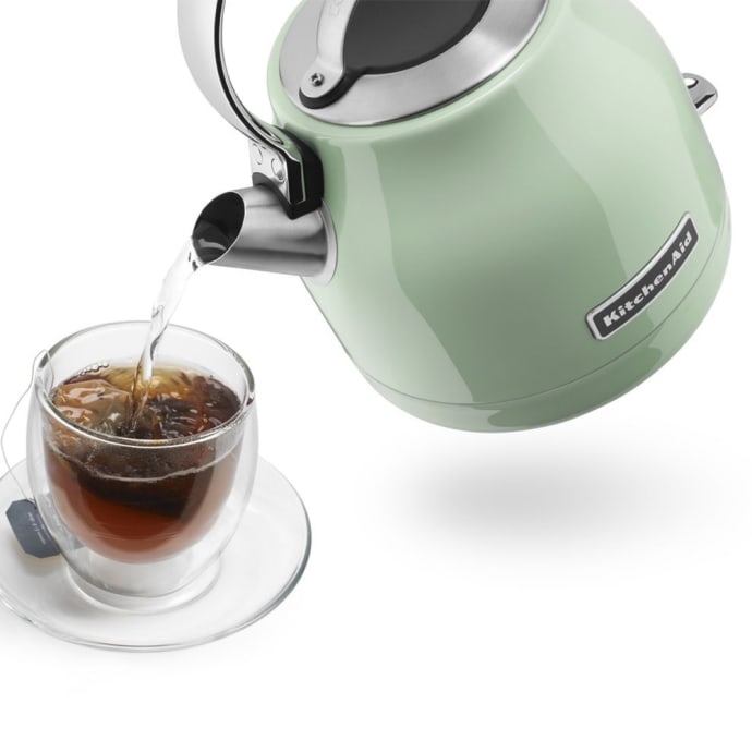 KitchenAid KEK1222PT 1/4 L Electric Kettle w/ Removable Base