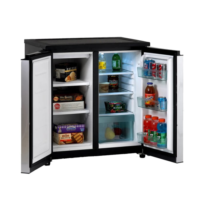 Avanti RMS551SS 5.5 cu ft Compact Refrigerator w/ Solid Doors