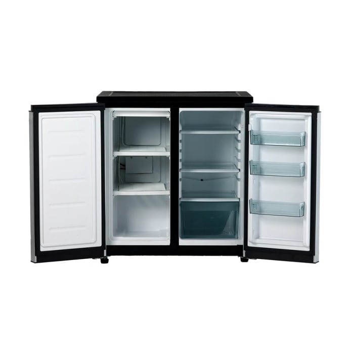 Avanti RMS551SS 5.5 cu ft Compact Refrigerator w/ Solid Doors