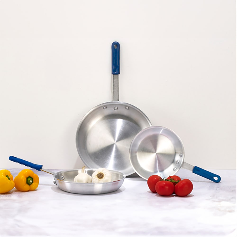 Winco AFP12AH 12" Aluminum Frying Pan w/ Solid Silicone Handle