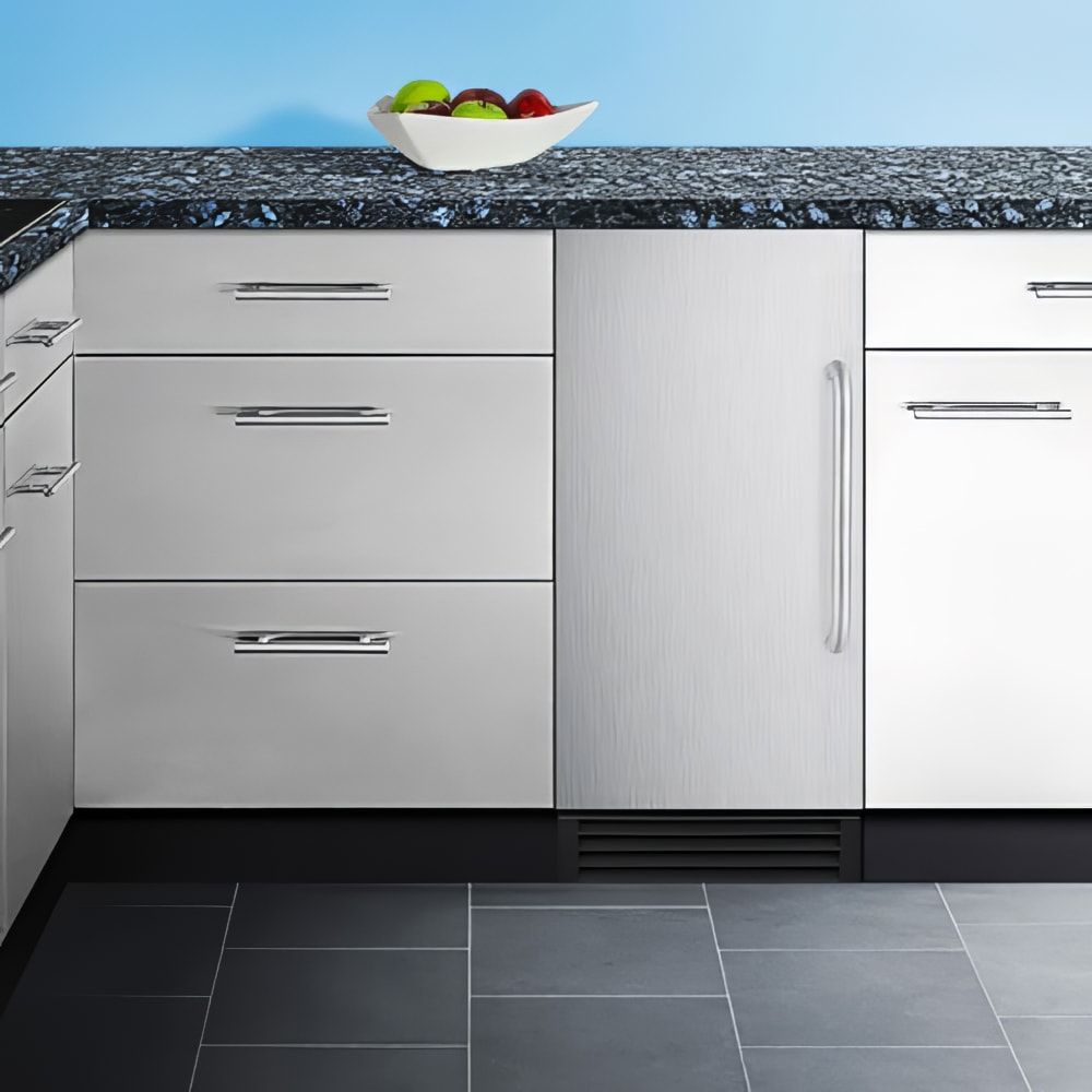 Summit BIM44G 14 1/2"W Full Cube Undercounter Ice Machine 50 lbs/day