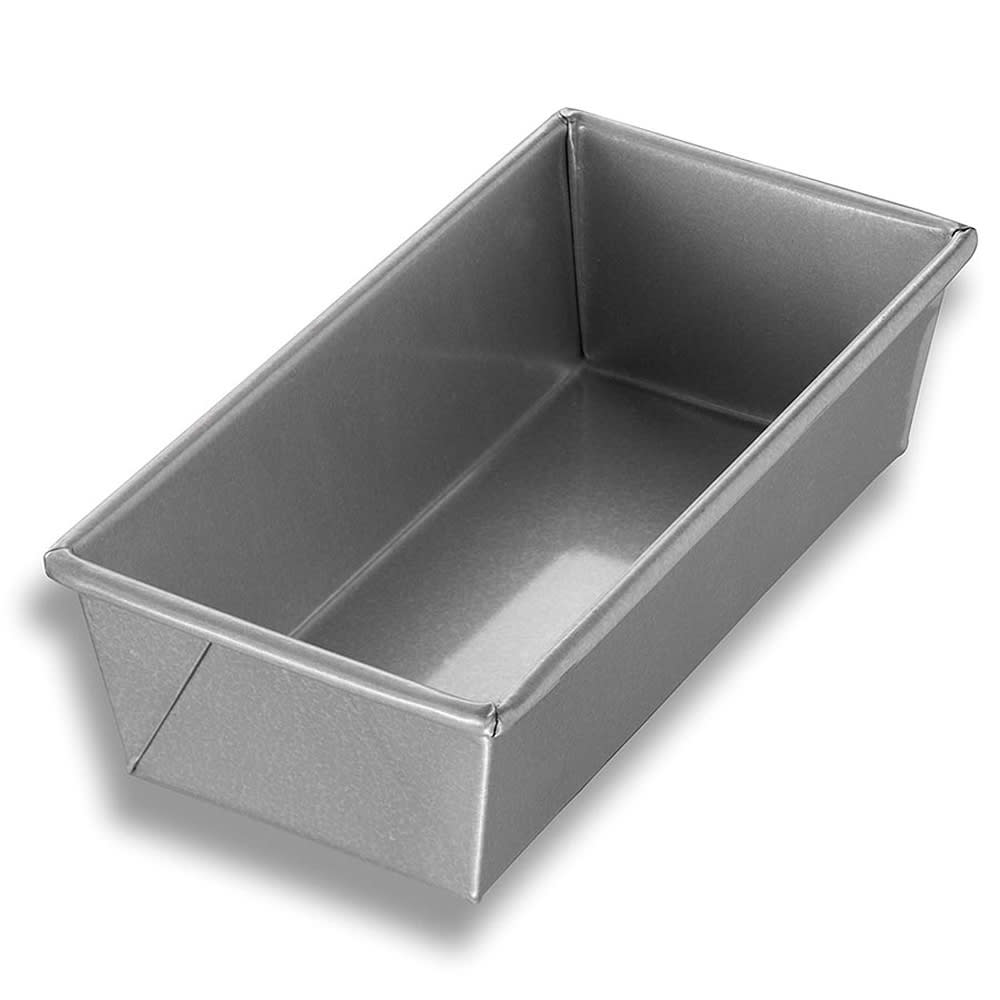 Chicago Metallic 1 1/2 lb. Glazed Aluminized Steel Pullman Bread Loaf Pan  and Cover - 13 9/16 x 4 9/16 x 4