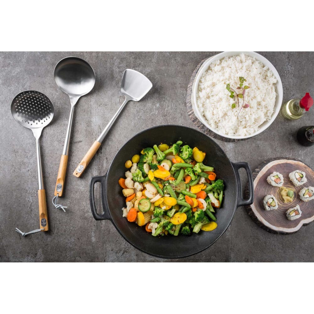Tablecraft CW30116 14" Cast Iron Stir Fry Pan