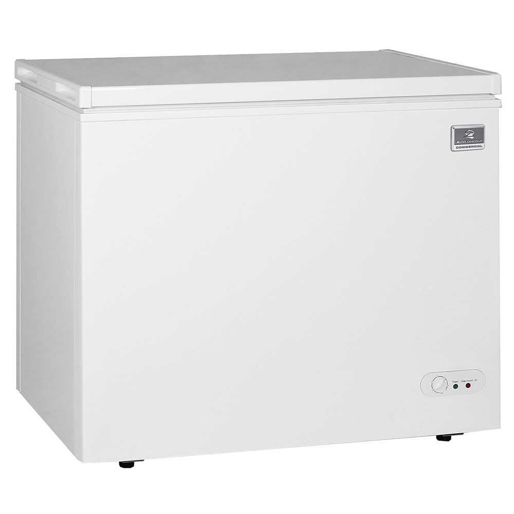 Kelvinator Commercial KCCF073WS 37 13/16" Mobile Chest Freezer w/ Wire