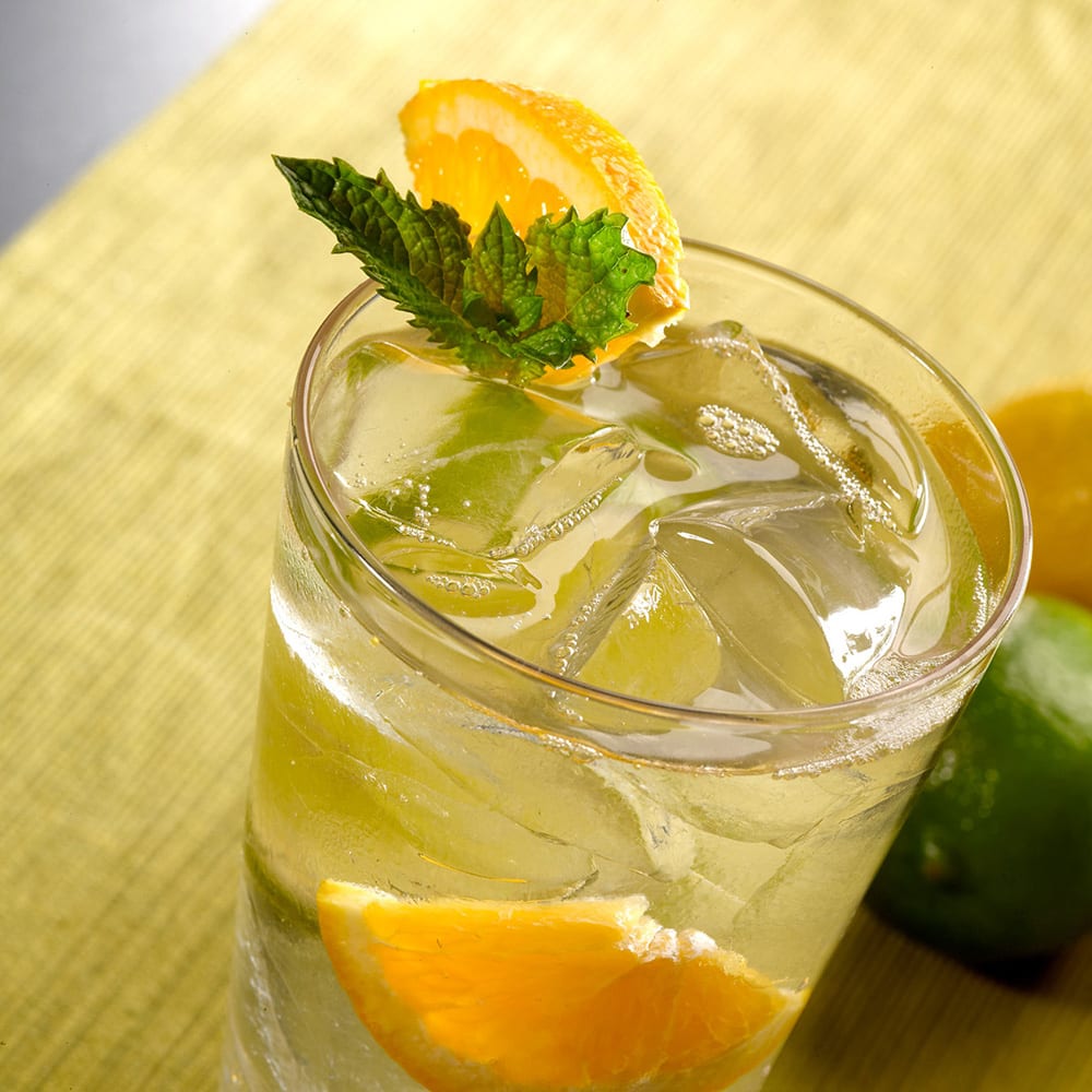 Hoshizaki KM161BAJ 23 3/4"W Crescent Cube Undercounter Ice Machine