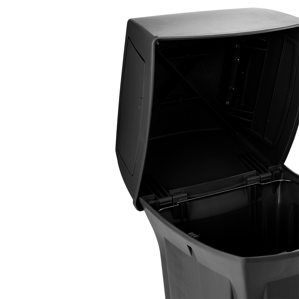 Commercial trash can Rubbermaid Ranger plastic, black