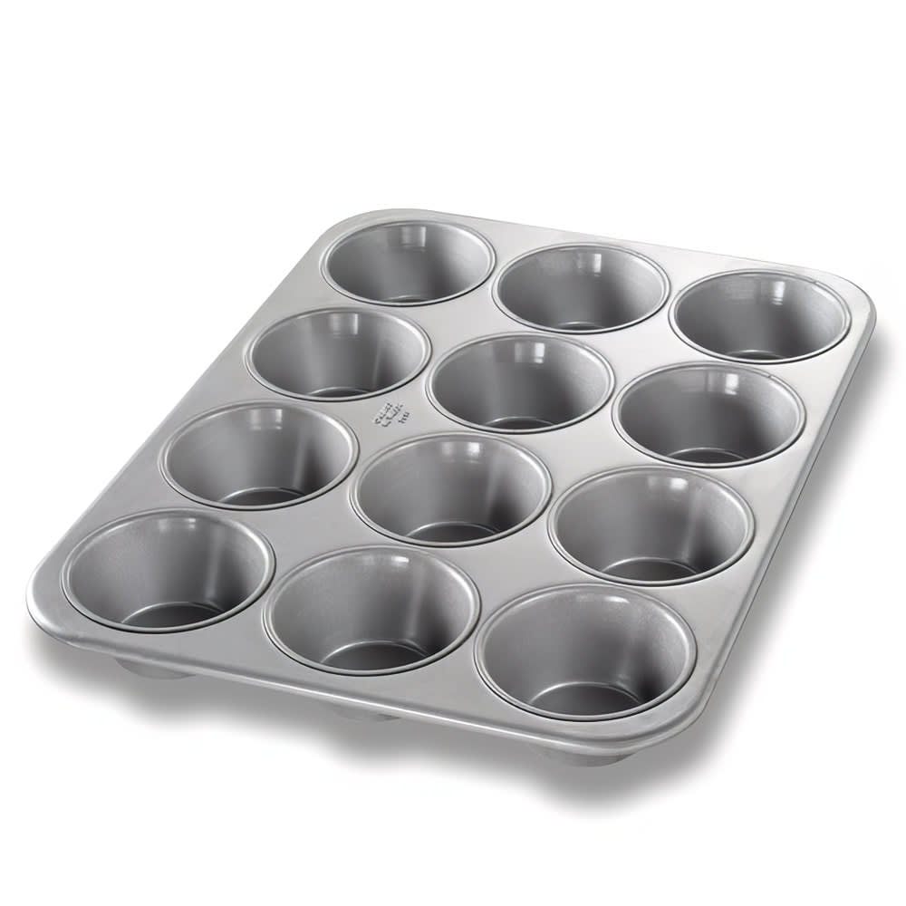 225-43695 Muffin/Pecan Roll Pan, Makes (12) 3 11/16" Muffins, AMERICOAT Glazed 26 ga Alumini...