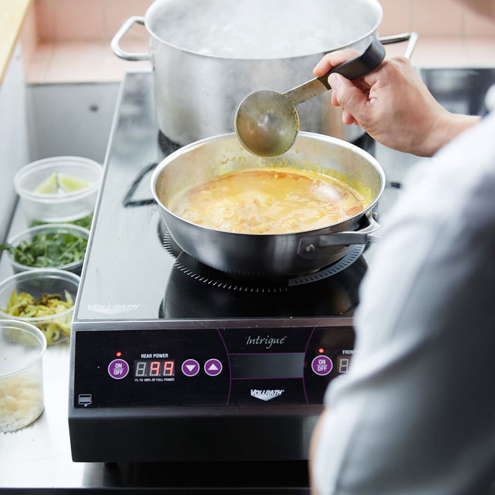 Vollrath 69522 Countertop Commercial Induction Cooktop w/ (2) Burners