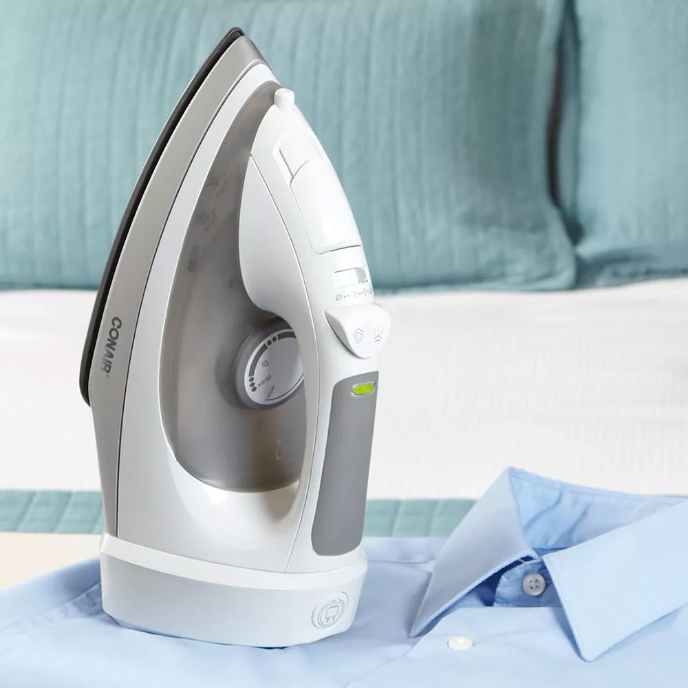 Conair Hospitality WCI306R Steam Iron w/ Retractable Cord Adjustable