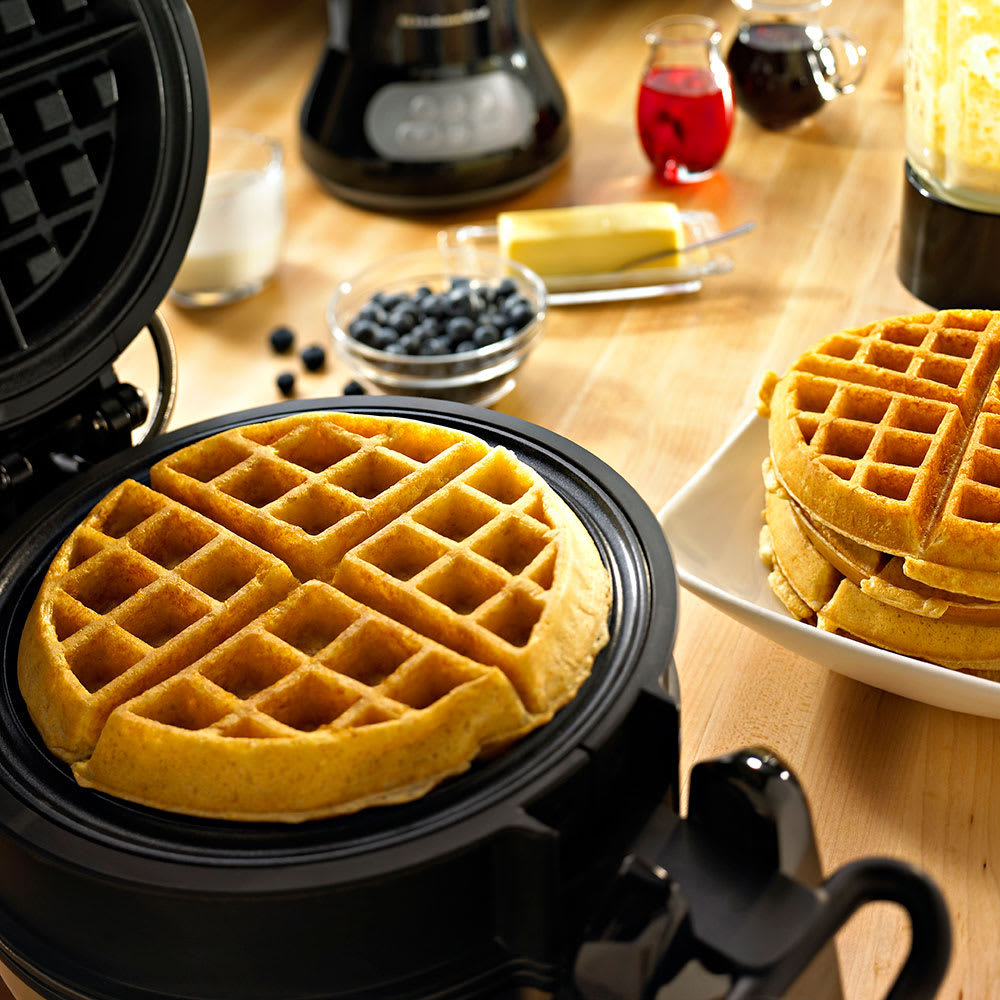 Hamilton Beach 7 Rotating Double Belgian Waffle Maker in Black