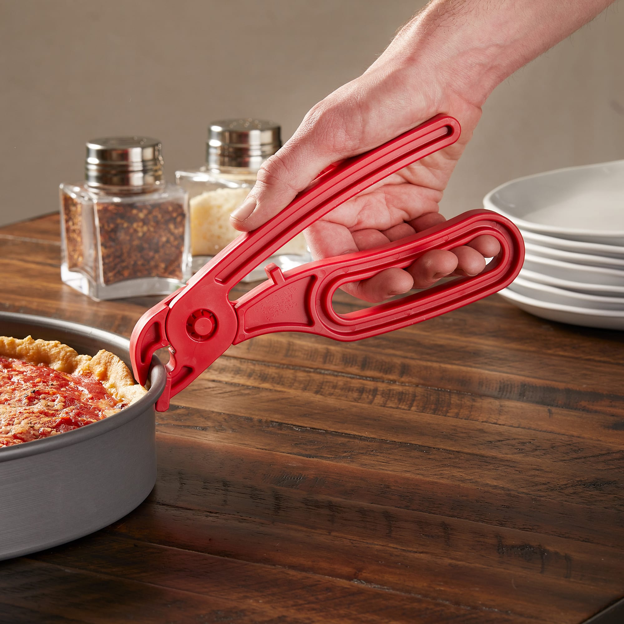 Winco Pizza Pan Gripper, Shallow Pans PPG-8S